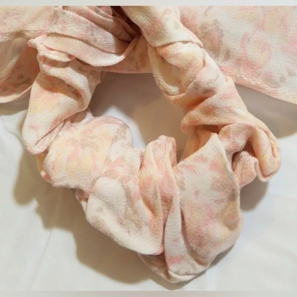 The Lovely Scrunchie